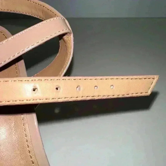 Nordstrom Abound nude patent block heel sandals with clear strap Shoe size 9 - Picture 6 of 16